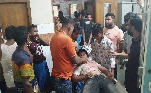 চুয়াডাঙ্গার পৃথক স্থানে মোটরসাইকেল দুর্ঘটনা