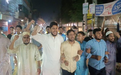 চুয়াডাঙ্গায় ছাত্র-জনতার উল্লাস