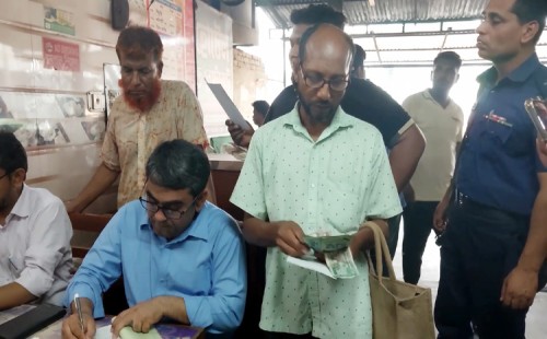 গাংনীতে ৩টি ব্যবসাপ্রতিষ্ঠানে ৩০ হাজার টাকা জরিমানা