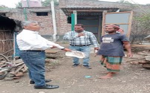 দর্শনার কালিদাসপুরে স্যানিটেশন কার্যক্রম পরিদর্শন