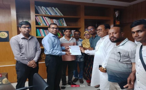 ঝিনাইদহে রেললাইনের দাবিতে স্মারকলিপি প্রদান