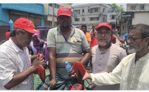 দর্শনায় আসহায়-দরিদ্র মানুষের মাঝে ক্যাপ ও পানি বিতরণ