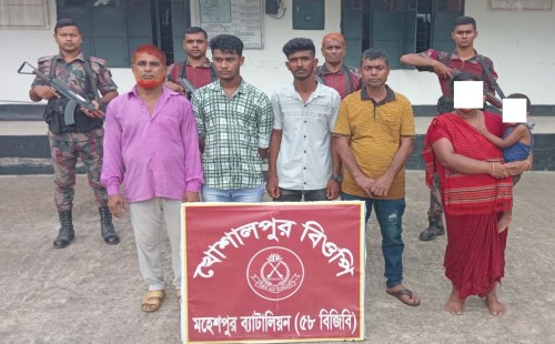 সীমান্তে বিজিবি’র অভিযানে বিপুল পরিমাণ মাদক উদ্ধার