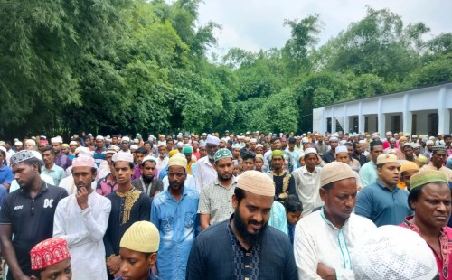 নিজ গ্রামে চিরনিদ্রায় শায়িত হলেন সাংবাদিক আসাদ