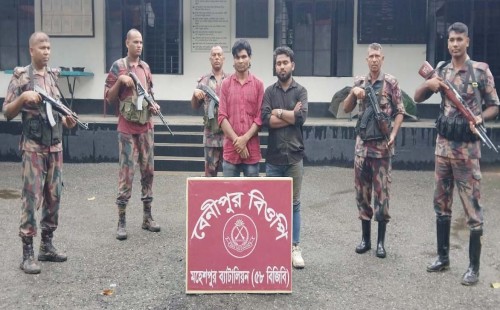 দুদিনে নারী-শিশুসহ ১৫ বাংলাদেশি আটক