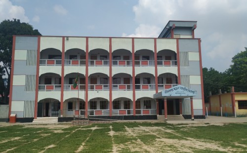 হারানো গৌরব ফেরানোর চেষ্টায় জীবননগর পাইলট হাইস্কুল