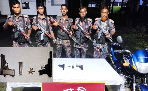 মহেশপুর সীমান্তে বিদেশি পিস্তল ও গুলি উদ্ধার, যুবক পলাতক