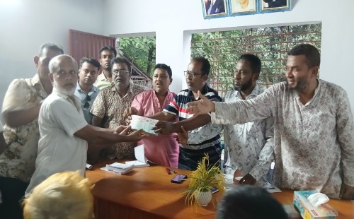 মোমিনপুর ইউনিয়ন বিএনপির সদস্য ফরম বিতরণ
