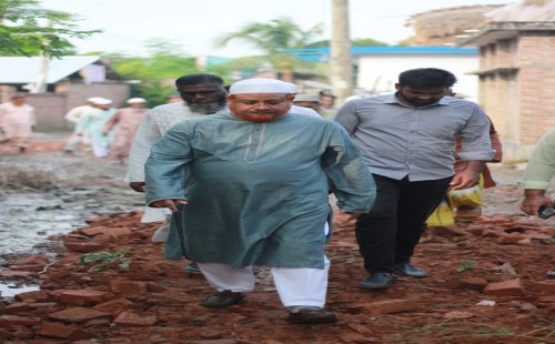 দামুড়হুদায় জামায়াতের অর্থায়নে রাস্তা সংস্কার