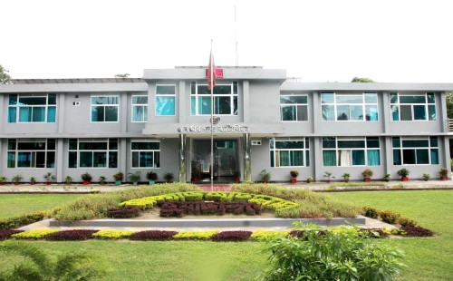 ৫৫ লাখ টাকার মাদক ও পণ্য জব্দ, আটক ২