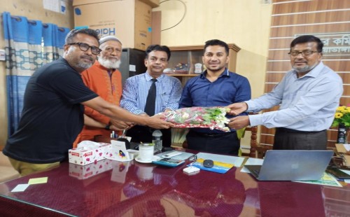 চুয়াডাঙ্গায় সহকারী কর কমিশনারের সাথে ইনকাম ট্যাক্স বারের নেতৃবৃন্দের সৌজন্য সাক্ষাৎ