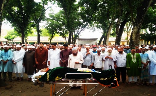 বীর মুক্তিযোদ্ধা আবুল কাশেমের রাষ্ট্রীয় মর্যাদায় দাফন