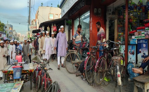 চুয়াডাঙ্গায় গণসংযোগকালে জামায়াতের প্রার্থী অ্যাড. রাসেল