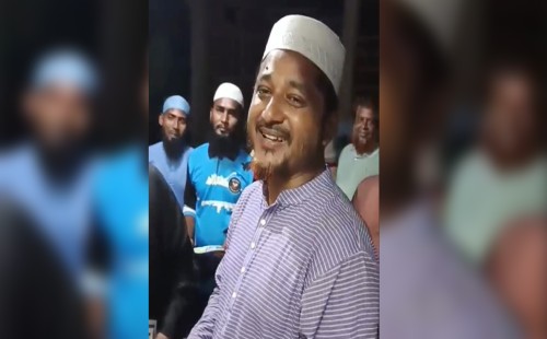 চুয়াডাঙ্গার দৌলাতদিয়াড়ে গণসংযোগকালে অ্যাড. রাসেল