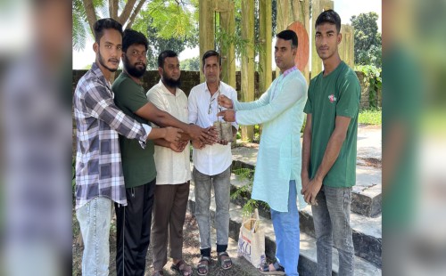গিরিশনগরে ‘মানবতার জন্য’ সংগঠনের বৃক্ষরোপণ কর্মসূচি