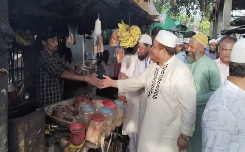 বেগমপুর ইউনিয়নের বিভিন্ন স্থানে গণসংযোগে রুহুল আমিন