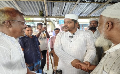 আলমডাঙ্গার চিৎলা বাজারে পথসভায় জামায়াত প্রার্থী অ্যাড. রাসেল