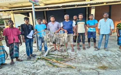 চুয়াডাঙ্গা সদরের ফুলবাড়িয়ায় স্বেচ্ছাসেবীদের তৎপরতা