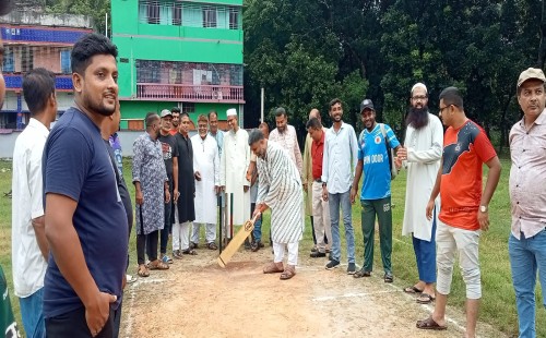 আলমডাঙ্গায় কলেজপাড়া প্রিমিয়ার ক্রিকেট লিগের শুভ উদ্বোধন