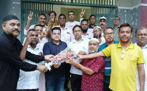 দামুড়হুদায় এসএসসি ৯২ বন্ধু সংঘের সভা ও সংবর্ধনা