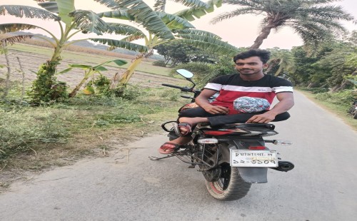 চুয়াডাঙ্গার বোয়ালমারী মাঠ থেকে দিন-দুপুরে মোটরসাইকেল চুরি