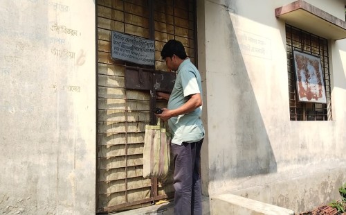 অভিযোগের পাহাড় ফুলবাড়ি কমিউনিটি ক্লিনিকে