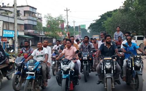 জীবননগরে যুবদলের মোটরসাইকেল শোডাউন