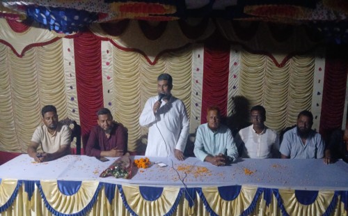 চুয়াডাঙ্গায় হরিজন সম্প্রদায়ের সাথে মতবিনিময়কালে শরীফুজ্জামান
