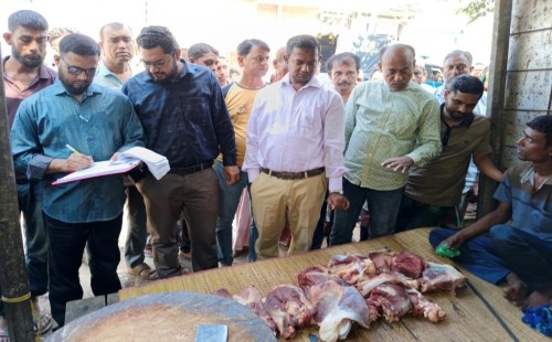কালীগঞ্জে পচা মাংস বিক্রি করায় দুই ব্যবসায়ীকে জরিমানা