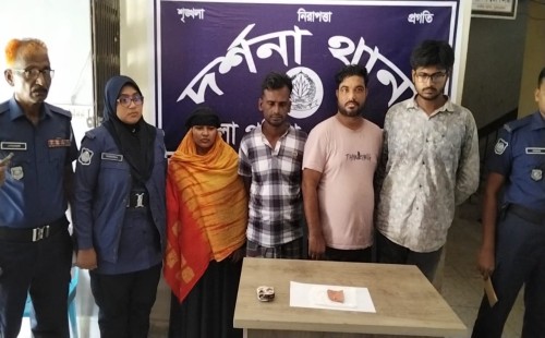 দর্শনায় শিক্ষিকার বাসা থেকে ২১ ভরি স্বর্ণ ও টাকা চুরির ঘটনা