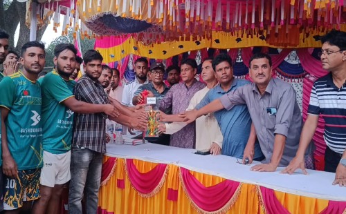 চন্ডিপুর ফুটবল টুর্নামেন্টে চ্যাম্পিয়ন চন্ডিপুর লায়ন্স