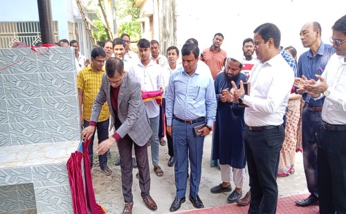 মেহেরপুরে অফিসার্স ক্লাবের ব্যাডমিন্টন কোর্ট উদ্বোধন