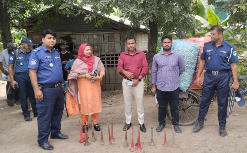 ঝিনাইদহে হাইড্রোলিক হর্ন লাগানোয় যানবাহনে জরিমানা