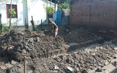 কার্পাসডাঙ্গায় জোরপূর্বক ঘর নির্মাণের অভিযোগ