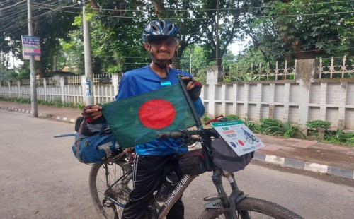৬৪ জেলা ভ্রমণে এক দূরন্ত তরুণ রুহিত