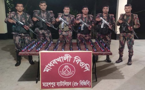 জীবননগর থেকে ফেনসিডিল ও ভারতীয় মদ উদ্ধার