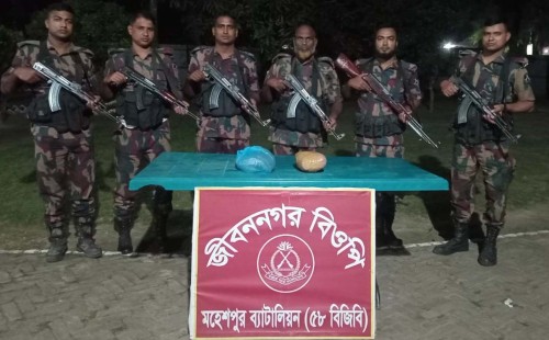 জীবননগর ও মহেশপুর সীমান্তে বিজিবির অভিযান