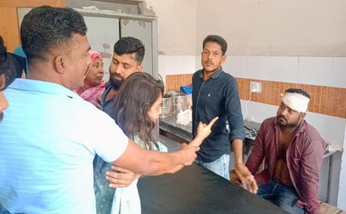 চুয়াডাঙ্গায় ইয়াবা সেবন নিয়ে দ্বন্দ্বে দুই পরিবারের সংঘর্ষ