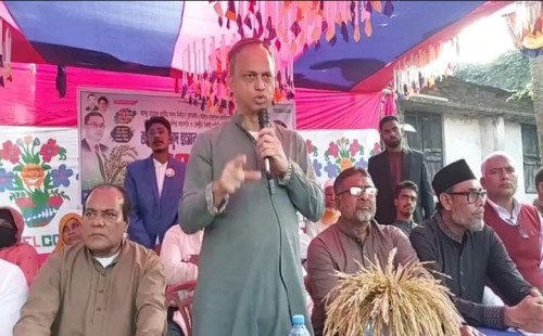 দামুড়হুদার নতিপোতা ইউনিয়নে পথসভায় বিএনপির প্রার্থী বাবু খান