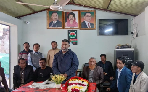 হিন্দু মহাজোটের নেতা-কর্মীদের সাথে বিএনপির প্রার্থী শরীফুজ্জামানের মতবিনিময়