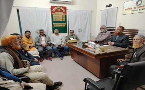 চুয়াডাঙ্গায় রেডক্রিসেন্ট ইউনিট নেতৃবৃন্দের সাথে স্থানীয় পত্রিকার সম্পাদকদের মতবিনিময়