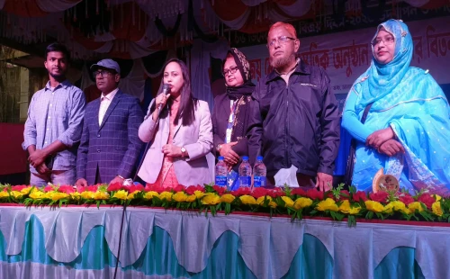 আলমডাঙ্গায় নারী উদ্যোক্তাদের বিজয়মেলা