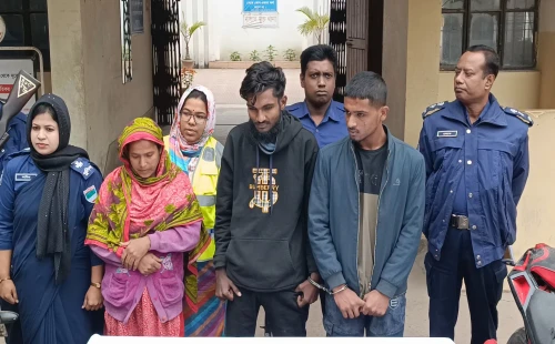 ১২ শ পিস ইয়াবা ও ৮ লাখ টাকাসহ আটক ৩