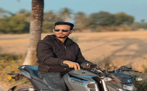 ঝিনাইদহে মোটরসাইকেল নিয়ন্ত্রণ হারিয়ে যুবক নিহত