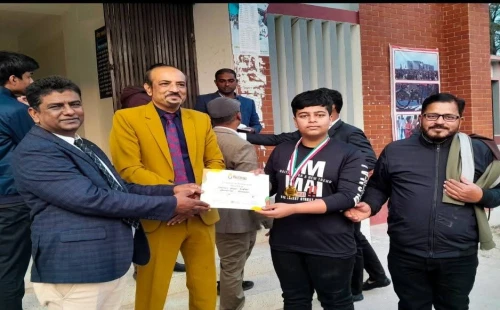 বাংলাদেশ ফিজিক্স অলিম্পিয়াড-২০২৬ এ কুষ্টিয়া আঞ্চলে প্রথম আলমডাঙ্গার রুশদান