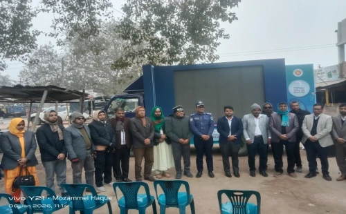 দামুড়হুদায় ‘ভোটের গাড়ির’ প্রচারণা