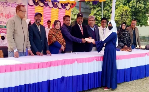 আলমডাঙ্গা সরকারি কলেজে ‘মুকিম-হাজেরা বৃত্তি’