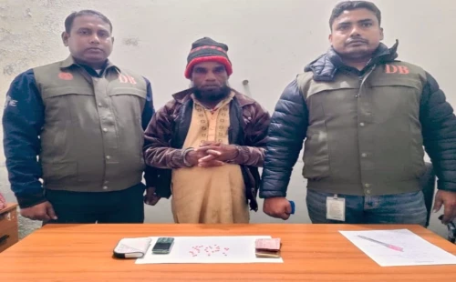 চুয়াডাঙ্গায় ডিবির অভিযানে ৩২ পিস ইয়াবাসহ একজন গ্রেপ্তার