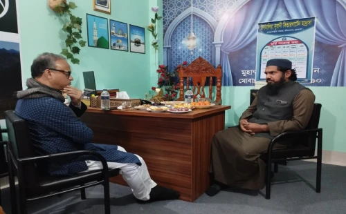 চুয়াডাঙ্গা জেলা খেলাফত মজলিসের সেক্রেটারি জুবায়ের খানের সঙ্গে