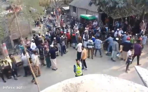 আলমডাঙ্গার যুগিরহুদায় নারী কর্মীদের ভোট চাওয়াকে কেন্দ্র করে উত্তেজনা